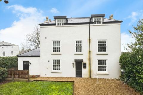 undefined, Worcester Road, Malvern, Worcestershire, WR14