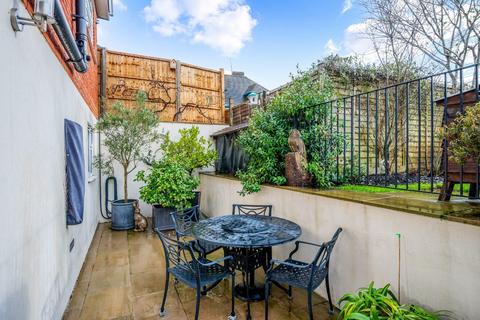 3 bedroom detached house for sale, Kingswood Road, Tadworth KT20