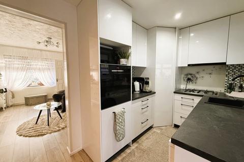undefined, Southfields, Shefford, SG17