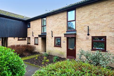 2 bedroom terraced house for sale, Maple Close, Guildford GU12