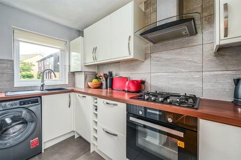 2 bedroom terraced house for sale, Maple Close, Guildford GU12
