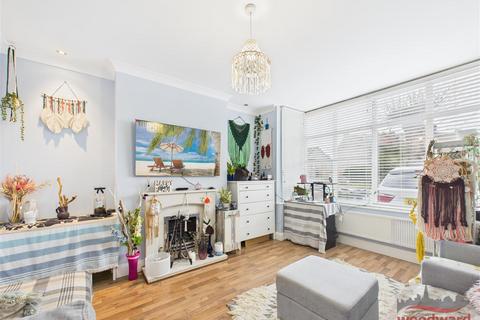 2 bedroom maisonette for sale, Welldon Crescent, Harrow