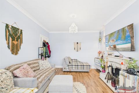 2 bedroom maisonette for sale, Welldon Crescent, Harrow