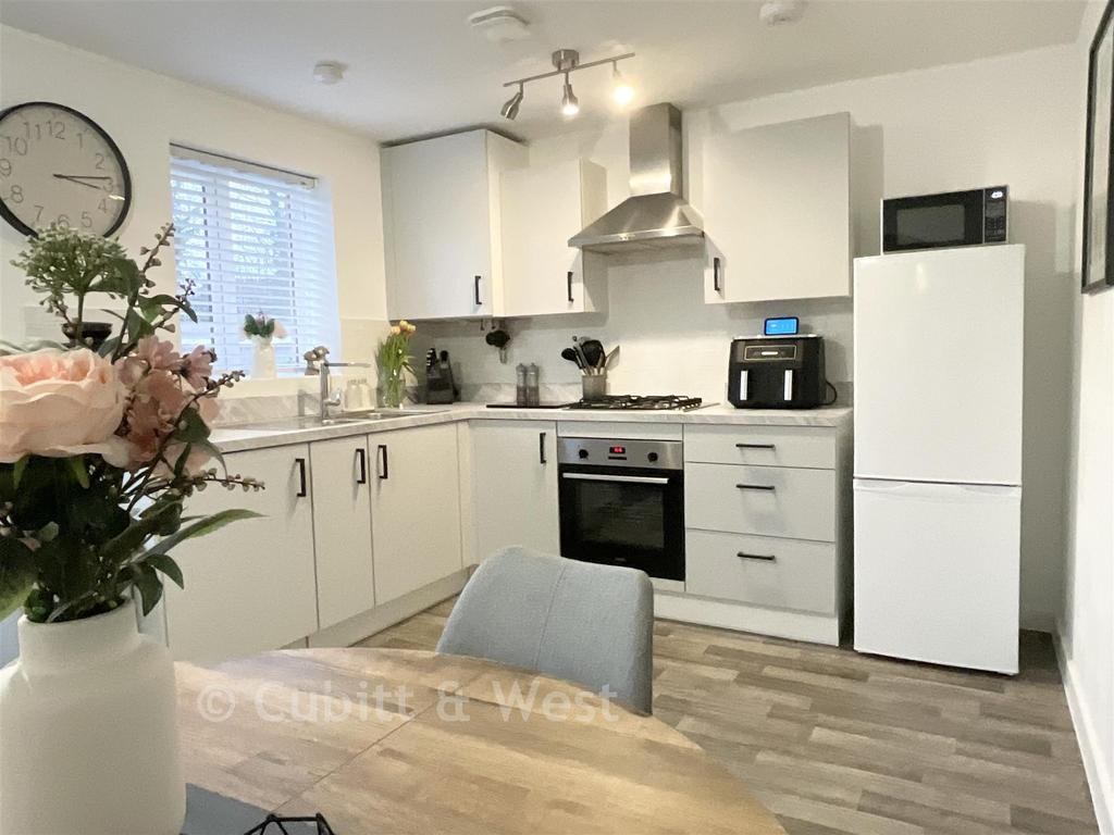 Kitchen / Dining