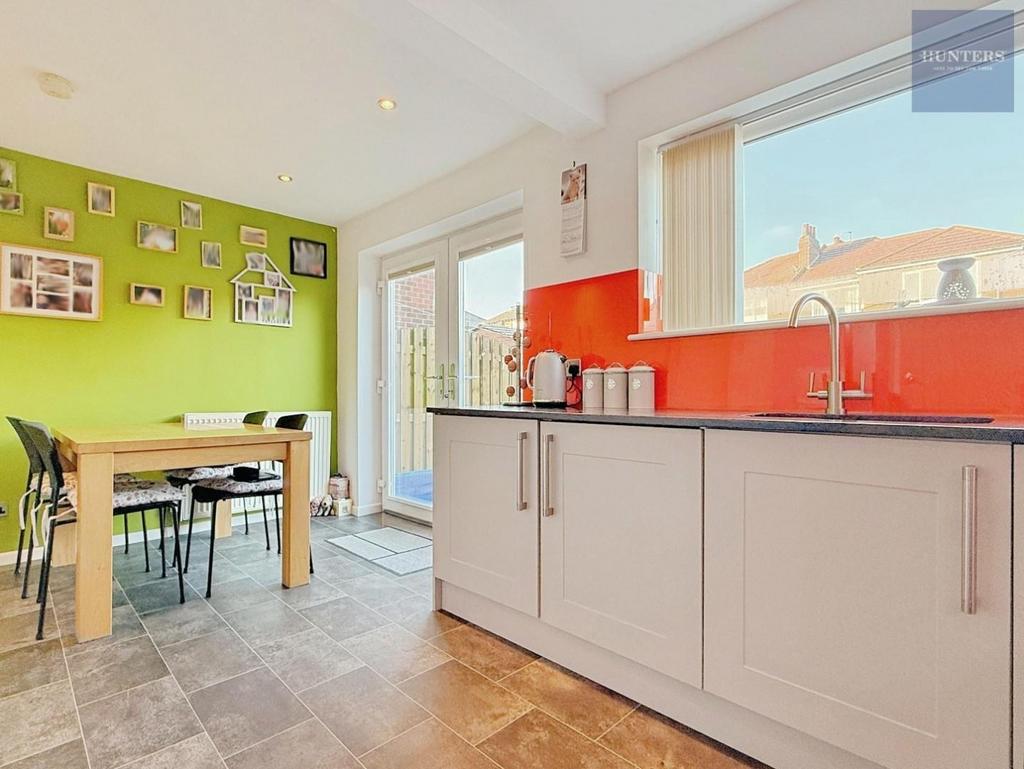 Dining kitchen