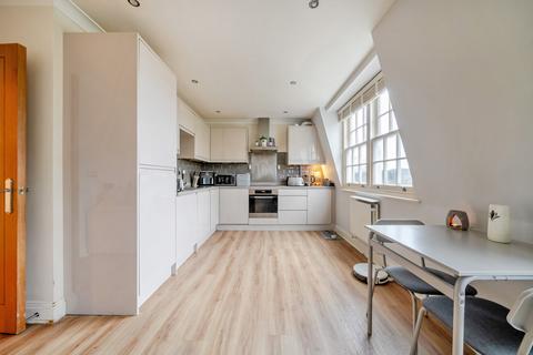 2 bedroom apartment for sale, Wilmington House, Church Walk, Wilmington, Kent, DA2