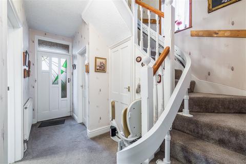 undefined, Rosebery Avenue, PE21