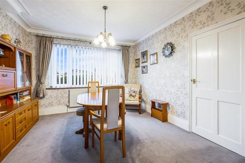 undefined, Rosebery Avenue, PE21