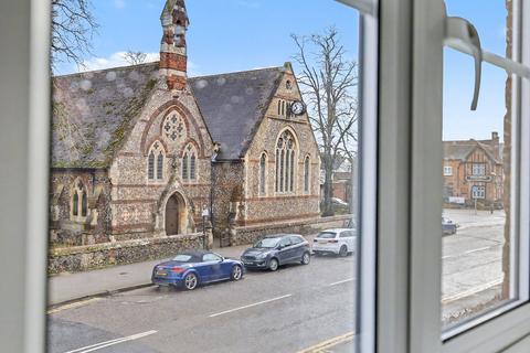 undefined, High Street, Stevenage SG1