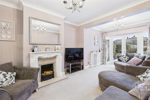 3 bedroom end of terrace house for sale, Hillside Crescent, Cheshunt, Waltham Cross