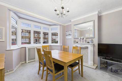 3 bedroom end of terrace house for sale, Hillside Crescent, Cheshunt, Waltham Cross