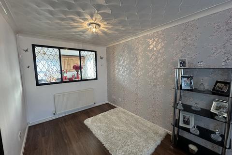3 bedroom semi-detached house for sale, Ffordd Gwenllian, Llanfairpwll, Anglesey, LL61