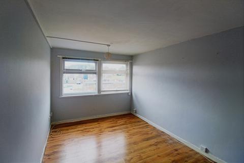 1 bedroom flat for sale, Waleys Close, LU3