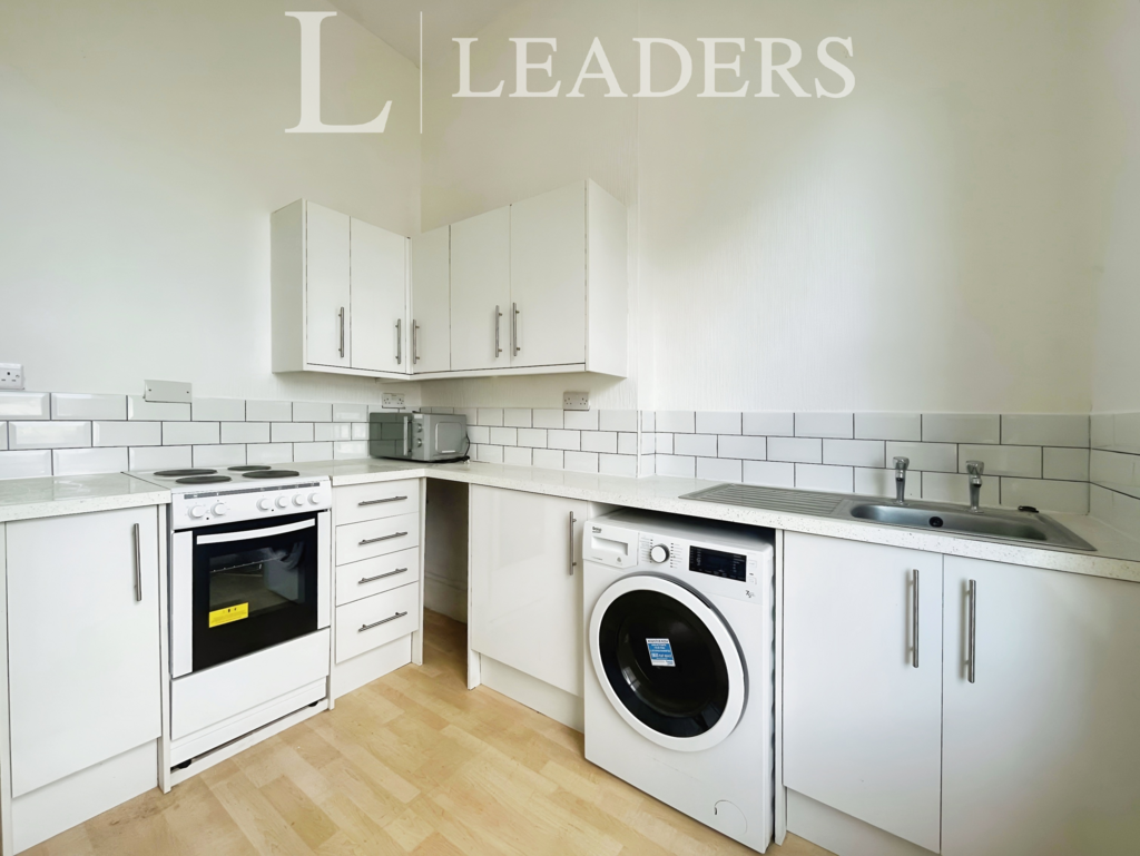 632a0335-Kitchen2 F4