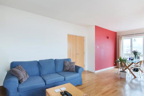 2 bedroom apartment to rent, Jetty Court, Old Bellgate Place, E14