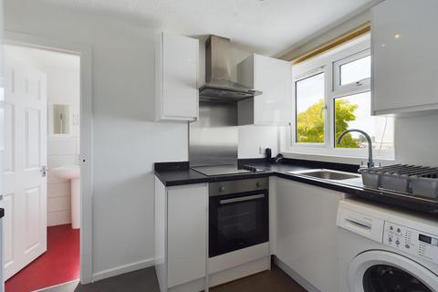 3 bedroom flat to rent, Shanklin Road, Brighton