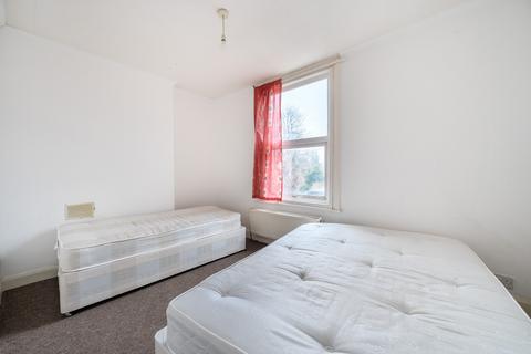 undefined, Lennard Road, Croydon