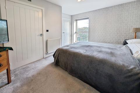 undefined, Southampton SO18