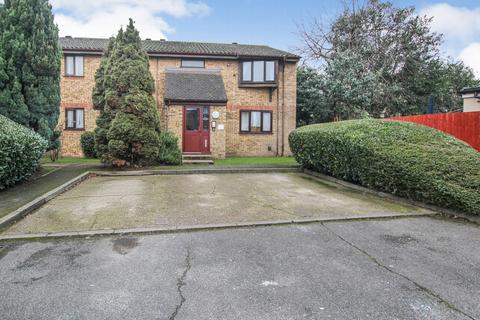 1 bedroom flat for sale, Clay Court, Walthamstow, E17