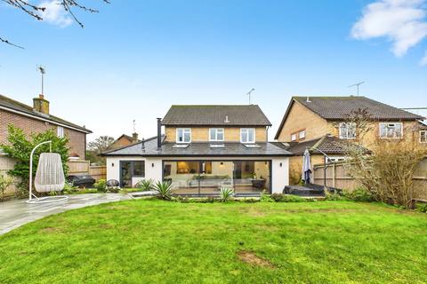4 bedroom detached house for sale, 28b Haybarn Drive, Horsham RH12
