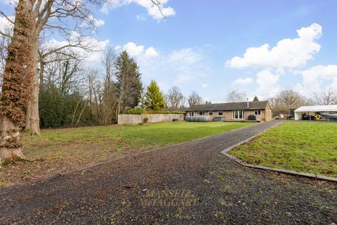 4 bedroom detached bungalow for sale, Redehall Road, Horley RH6