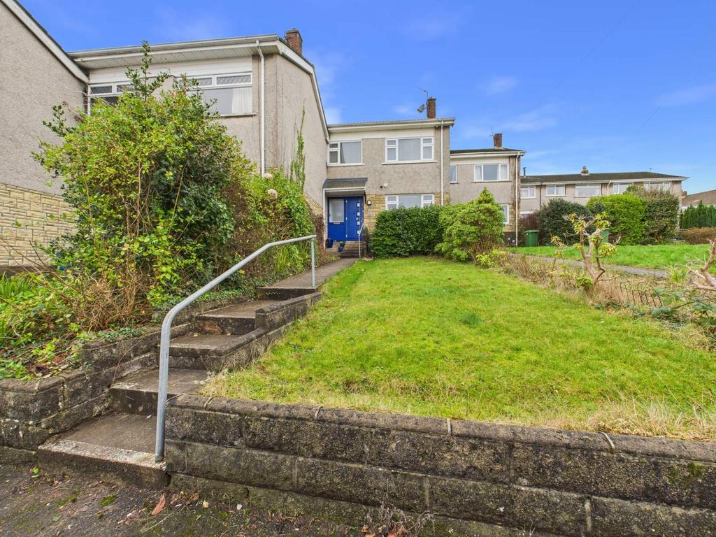 Front Garden &amp; Entrance