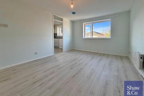 2 bedroom flat for sale, Old Park Mews, Hounslow TW5