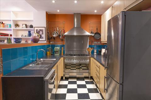 2 bedroom flat for sale, Sinclair Road, Kensington Olympia W14