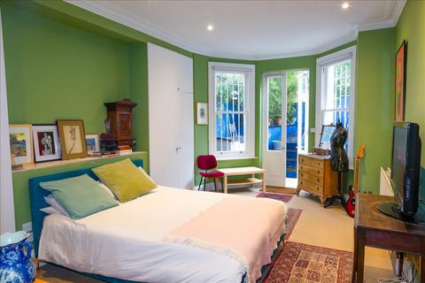2 bedroom flat for sale, Sinclair Road, Kensington Olympia W14