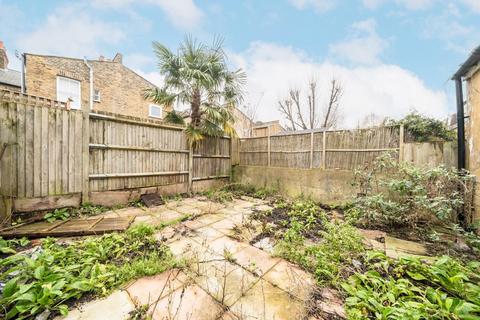 4 bedroom terraced house for sale, Rostella Road, London SW17