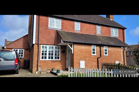 3 bedroom semi-detached house to rent, The Tollgate, Staplecross, TN32