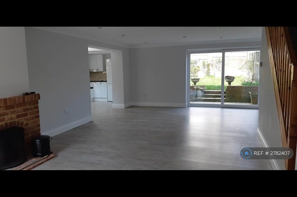 Open Plan Living/Dining Area
