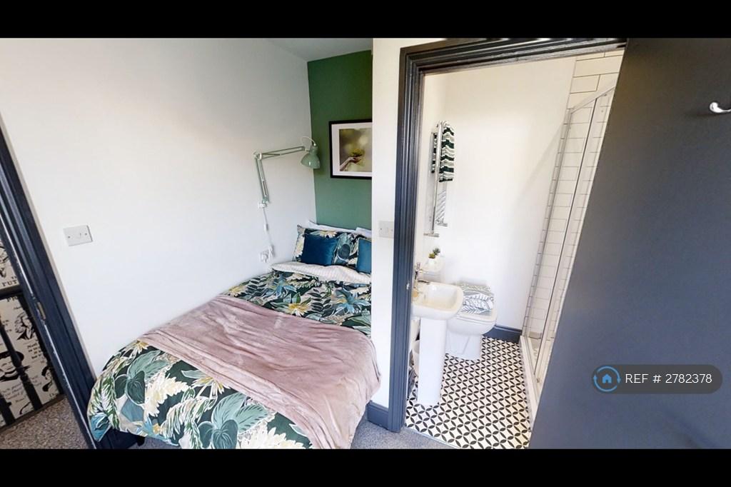 Design Themed Bedroom