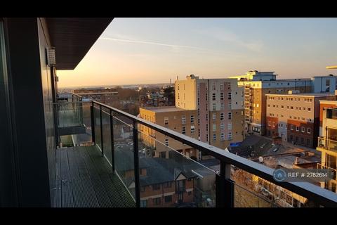 1 bedroom flat to rent, High Street, Slough, SL1