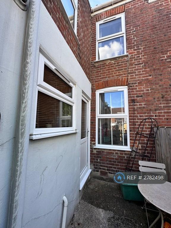 Rear Courtyard