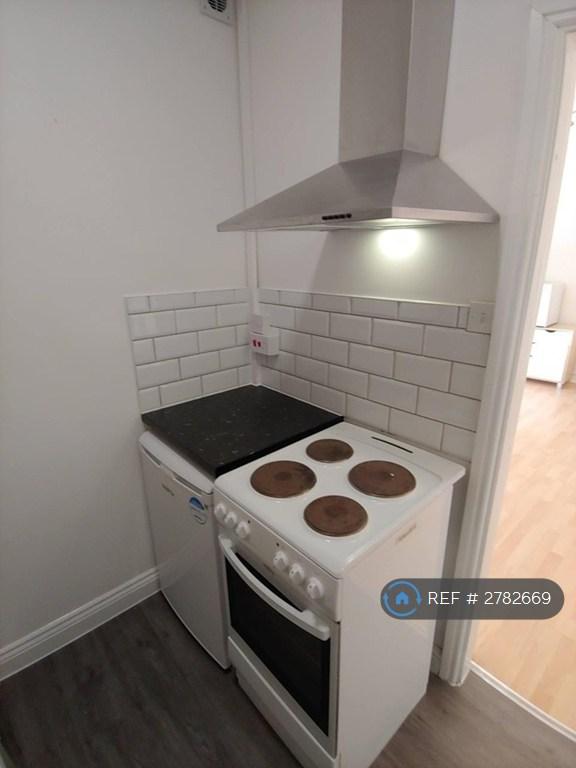 Flat 3 : Kitchen.