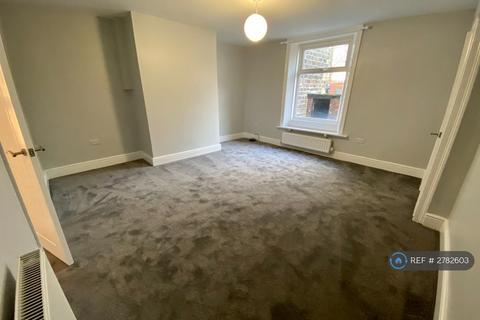 2 bedroom terraced house to rent, Wilson Road, Wyke, Bradford, BD12
