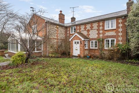 5 bedroom detached house for sale, Robin Close, Great Kingshill, High Wycombe