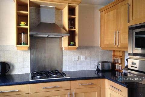 2 bedroom flat to rent, Cedars Road, London, SW4