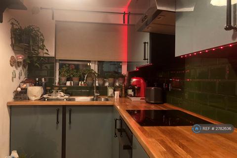 undefined, Bluebird Way, London, SE28