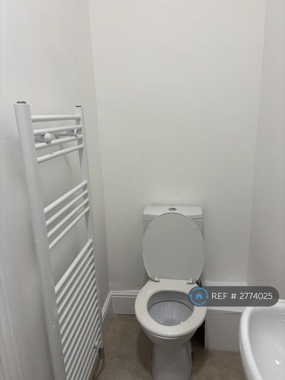 Room 3 - Ensuite With Kitchenette Upstairs