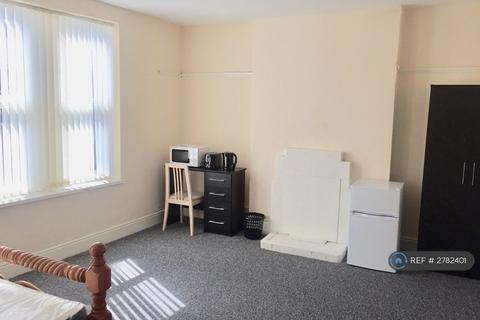 1 bedroom in a house share to rent, Summerfield Crescent, Birmingham, B16