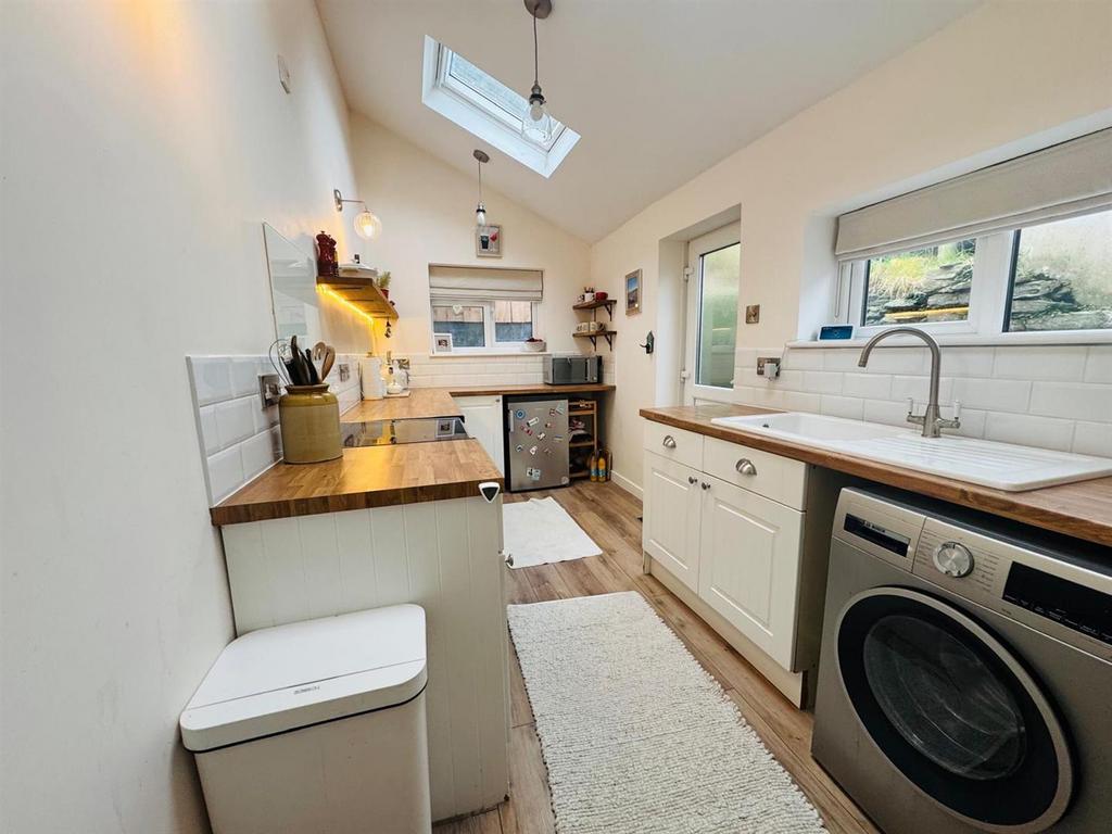 Modern kitchen