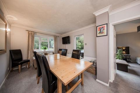 4 bedroom detached house for sale, Farnham Lane, Langton Green