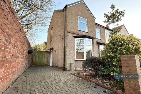 3 bedroom semi-detached house to rent, Haughton Road, Darlington, DL1