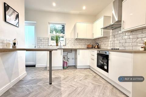 3 bedroom semi-detached house to rent, Haughton Road, Darlington, DL1