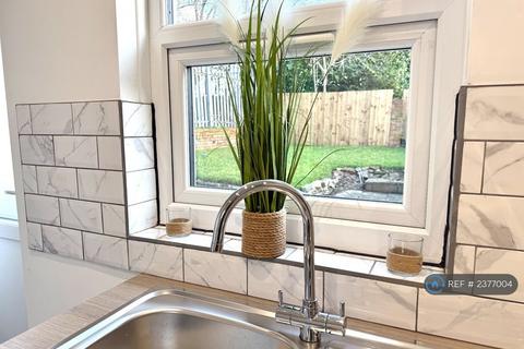 3 bedroom semi-detached house to rent, Haughton Road, Darlington, DL1
