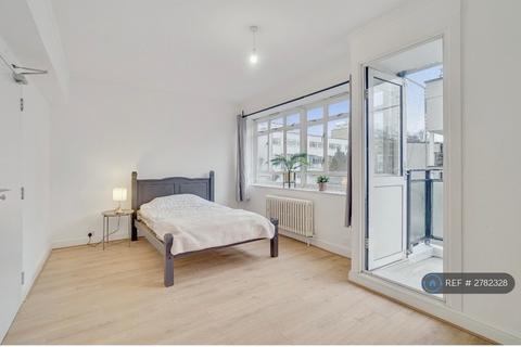 1 bedroom in a flat share to rent, De Quincey House, London, SW1V