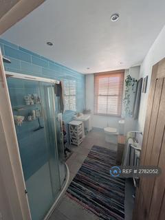 2 bedroom flat to rent, Danbrook Road, London, SW16