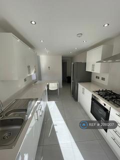 5 bedroom terraced house to rent, Selsdon Road, London, E13